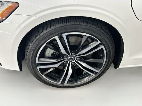 Used 2022 Volvo S60 T8 R-Design Expression w/ Premium Package image 11