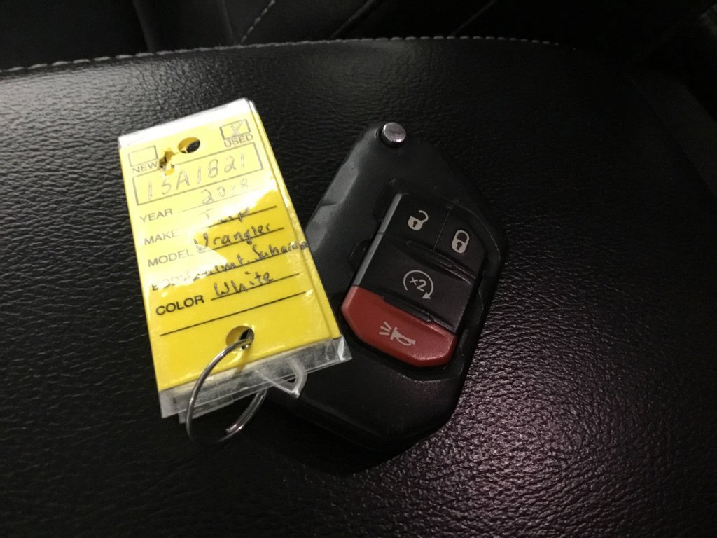 Used 2018 Jeep Wrangler Unlimited Sahara AWD/4WD image 26