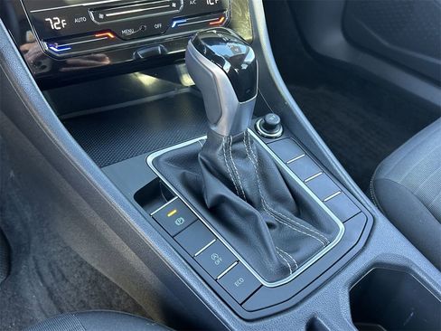 Certified 2025 Volkswagen Jetta S image 26