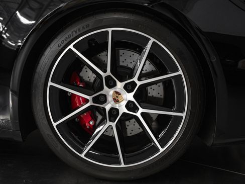 Used 2026 Porsche 911 Carrera 4 GTS AWD/4WD image 17
