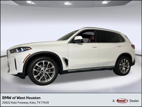 Used 2025 BMW X5 sDrive40i w/ Premium Package image 1