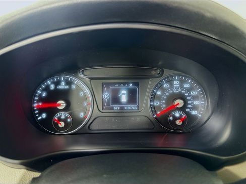 Used 2017 Kia Sorento LX image 23