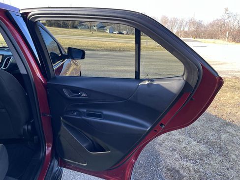 Used 2019 Chevrolet Equinox LT w/ Lights and Bright Package image 28