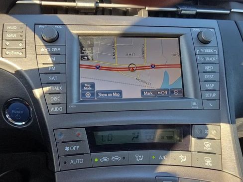 Used 2014 Toyota Prius Four w/ Solar Roof Package FWD image 37