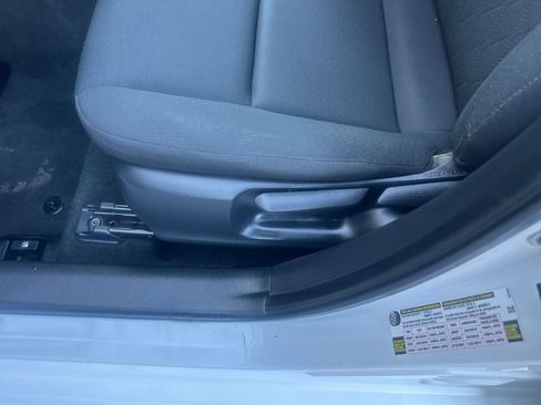 Used 2023 Toyota Corolla LE image 23