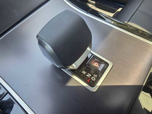 Certified 2026 Land Rover Range Rover Velar Dynamic SE image 30