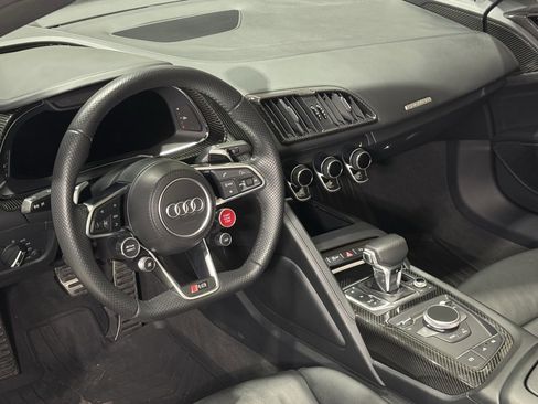 Used 2018 Audi R8 V10 plus image 5