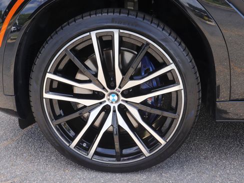 Used 2022 BMW X6 M50i AWD/4WD image 42