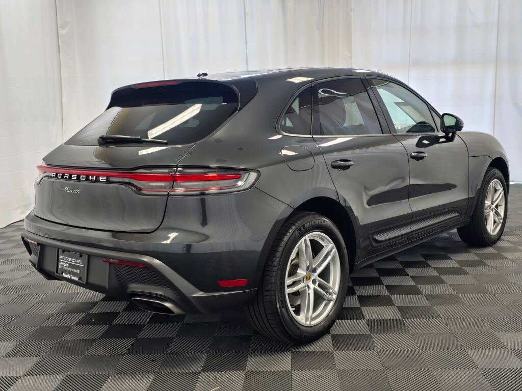Certified 2025 Porsche Macan AWD/4WD image 7