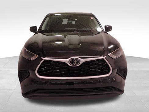 Used 2022 Toyota Highlander L image 8