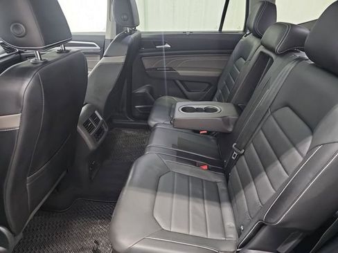 Used 2023 Volkswagen Atlas SEL Premium image 34