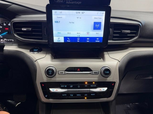 Used 2023 Ford Explorer XLT w/ Equipment Group 202A AWD/4WD image 39