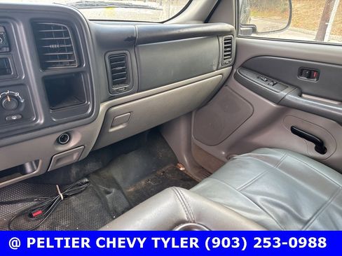 Used 2003 Chevrolet Tahoe LS image 13