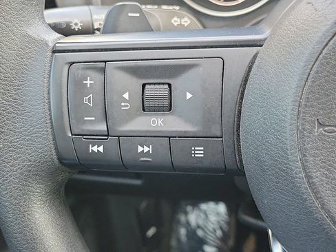 Certified 2023 Nissan Rogue S FWD image 30