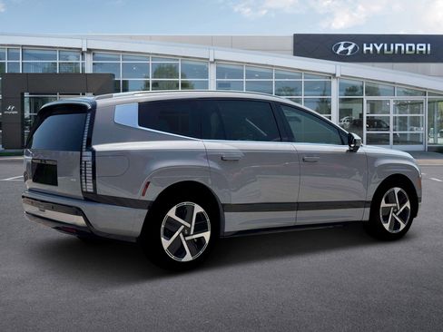 New 2026 Hyundai Ioniq 9 Calligraphy image 8