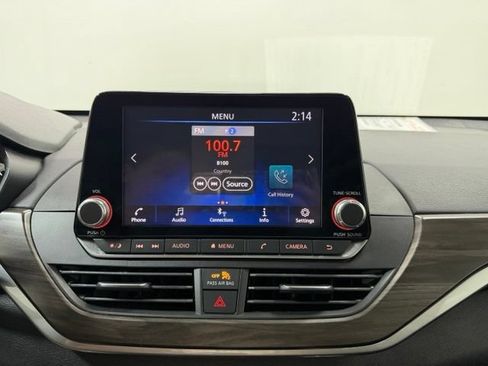 Used 2024 Nissan Altima 2.5 SV FWD image 17