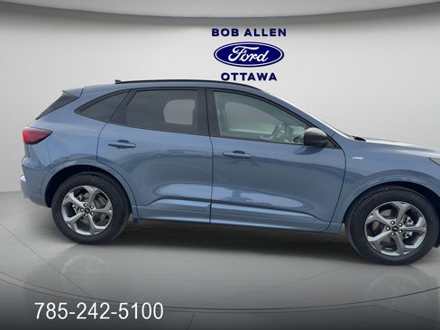 Used 2024 Ford Escape ST-Line w/ Equipment Group 301A image 6