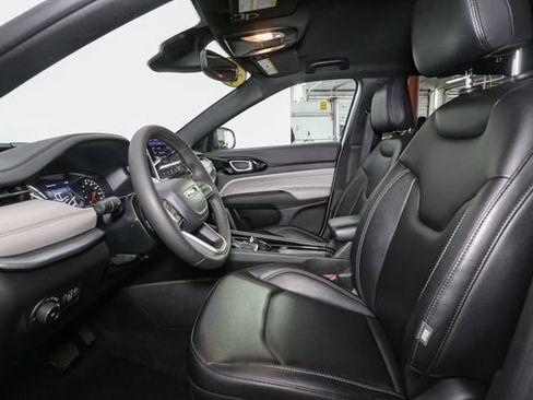 Used 2026 Jeep Compass Limited AWD/4WD image 38