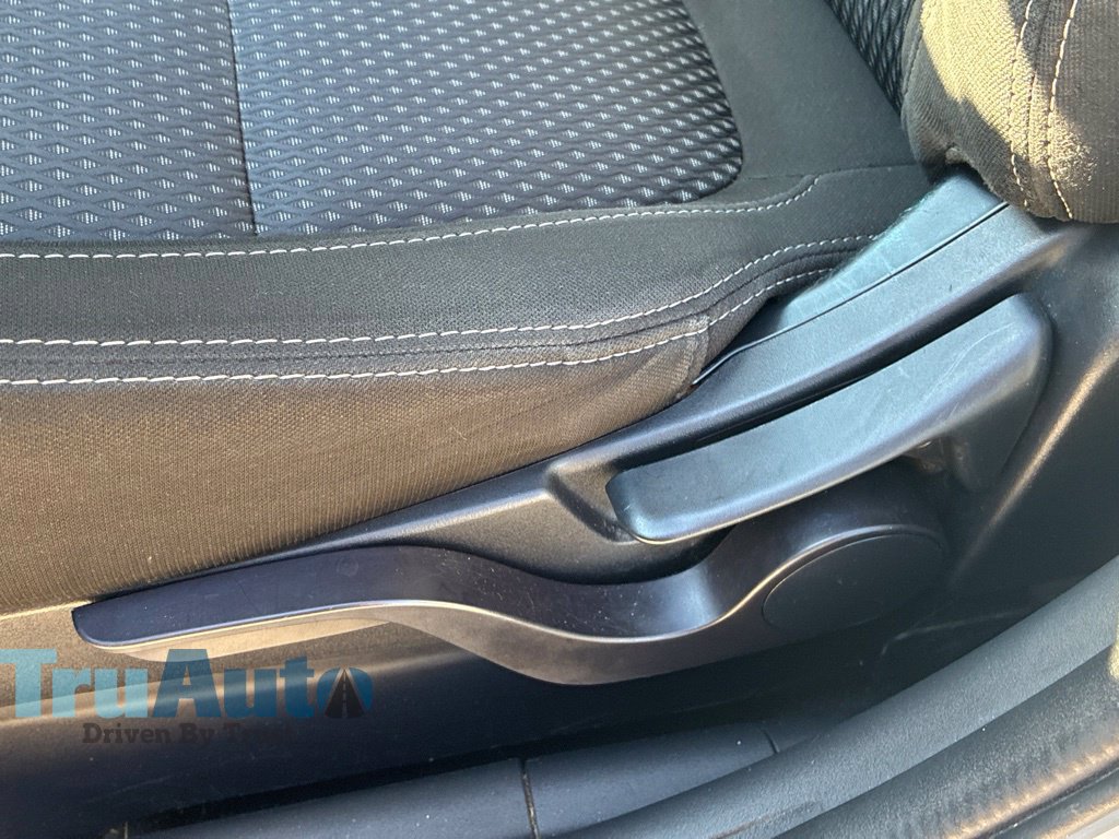 Used 2018 Mitsubishi Outlander AWD image 23