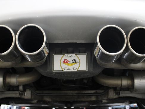 Used 2002 Chevrolet Corvette Convertible w/ Preferred Equipment Group2 RWD image 18