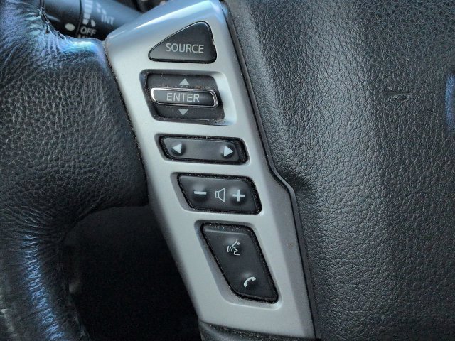Used 2020 Nissan Titan SV w/ SV Convenience Package RWD image 25