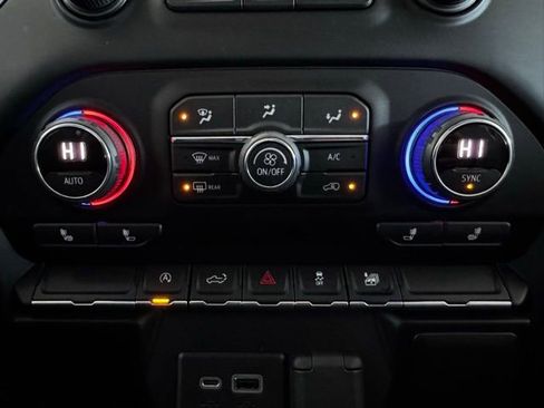 Certified 2022 Chevrolet Silverado 1500 LT image 11