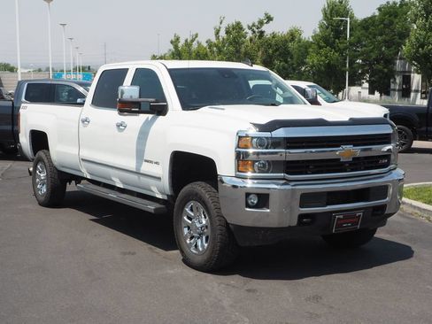 Used 2015 Chevrolet Silverado 3500 LTZ AWD/4WD image 9