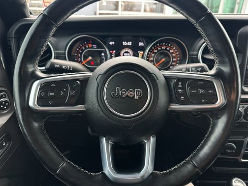 Used 2020 Jeep Gladiator Overland image 22