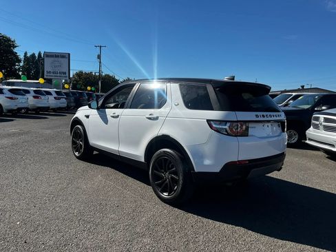 Used 2018 Land Rover Discovery Sport SE AWD/4WD image 5