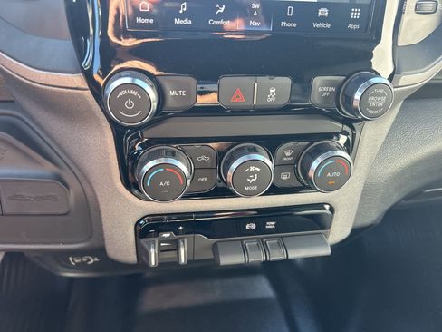 Used 2024 RAM 3500 Tradesman w/ Chrome Appearance Group image 35