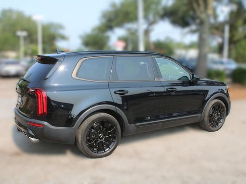 Certified 2022 Kia Telluride SX w/ SX Prestige Package AWD/4WD image 6