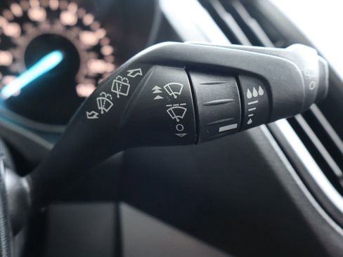 Used 2017 Ford Escape SE image 32