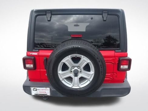 Used 2018 Jeep Wrangler Unlimited Sport S image 4