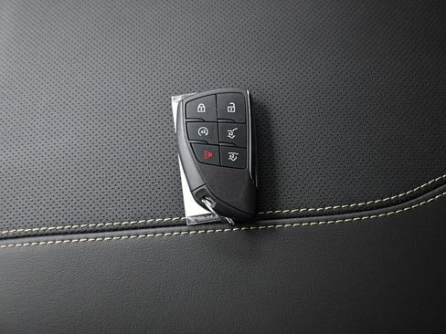 New 2026 GMC Yukon Elevation image 20