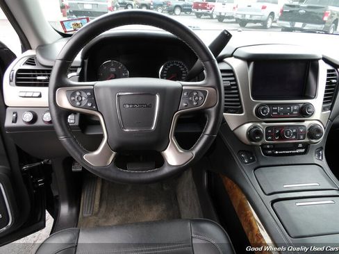 Used 2015 GMC Yukon XL Denali w/ Touring Package AWD/4WD image 16