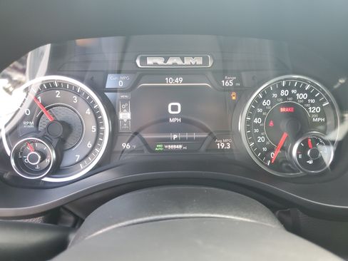 Used 2025 RAM 1500 Big Horn AWD/4WD image 18