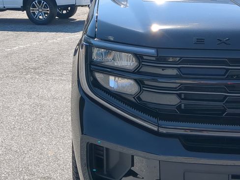 Certified 2025 Ford Expedition Max Platinum w/ Stealth Performance Package image 8