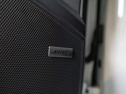 New 2025 Porsche Cayenne image 22