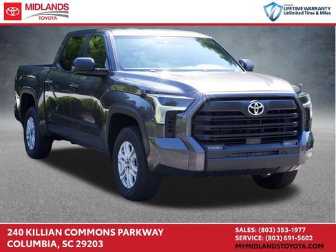 Used 2025 Toyota Tundra SR5 w/ SR5 Premium Package AWD/4WD image 1