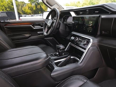 Used 2024 GMC Sierra 1500 Denali AWD/4WD image 42