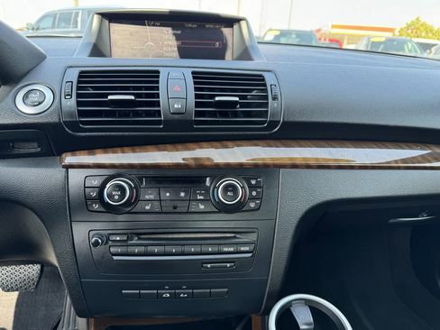 Used 2011 BMW 135i Convertible image 26