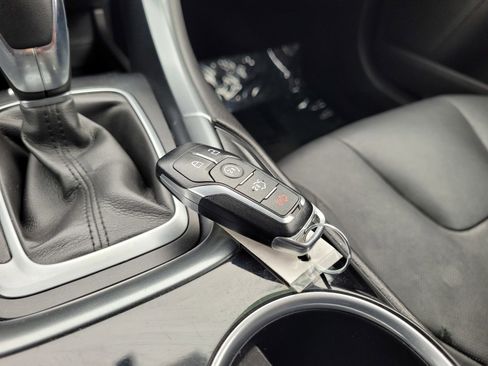 Used 2016 Ford Fusion Titanium image 20