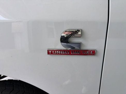 Used 2022 RAM 2500 Tradesman w/ Chrome Appearance Group AWD/4WD image 6