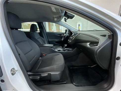 Used 2021 Chevrolet Malibu LS w/ Driver Confidence Package II FWD image 31