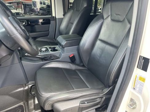 Used 2024 INEOS Grenadier Station Wagon AWD/4WD image 24