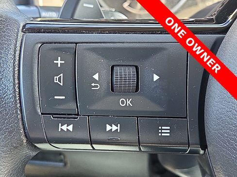 Used 2023 Nissan Rogue SV image 20