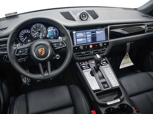 New 2026 Porsche Macan S image 19