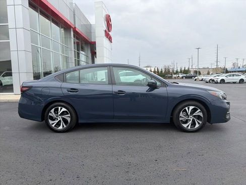 Used 2025 Subaru Legacy Premium AWD/4WD image 8