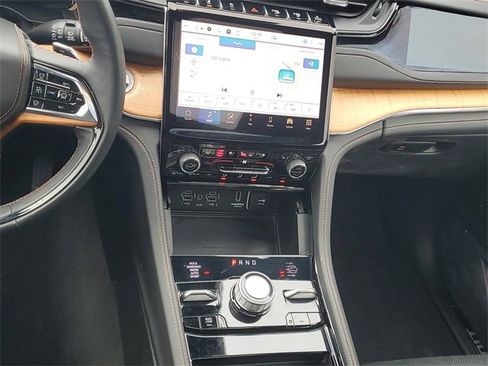 Used 2023 Jeep Grand Cherokee L Summit image 15