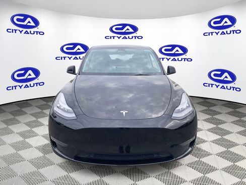 Used 2023 Tesla Model Y Long Range image 8
